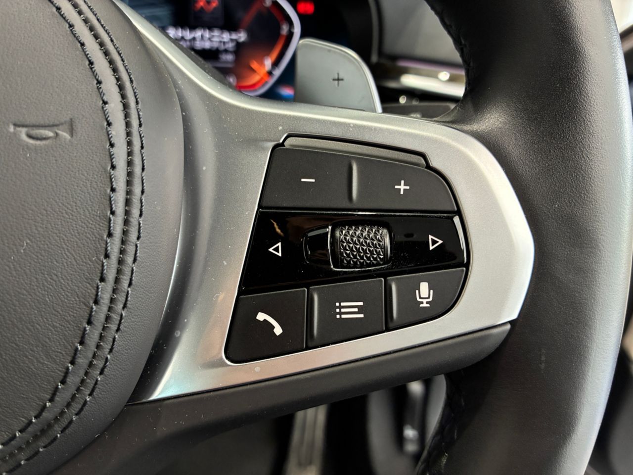 520d xDrive Sedan RHD