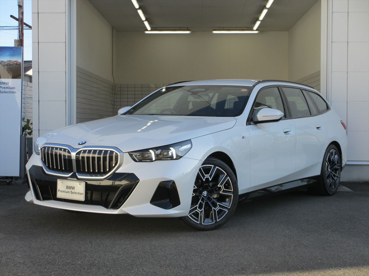 523d xDrive Touring M Sport