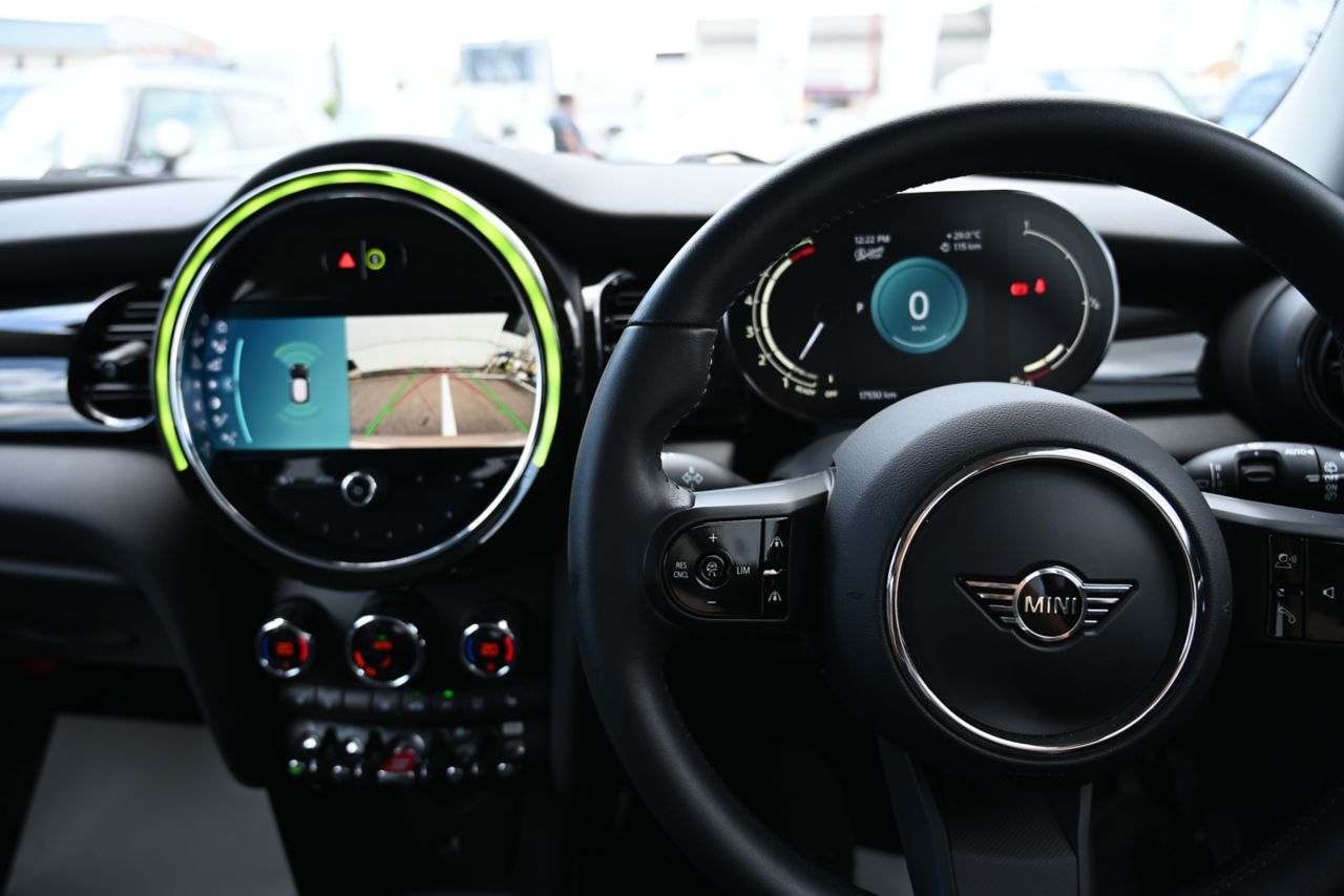 MINI Cooper F56 RHD