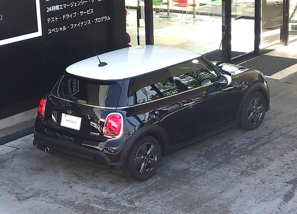 MINI Cooper F56 RHD