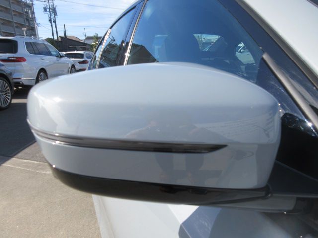 320d xDrive Berline RHD