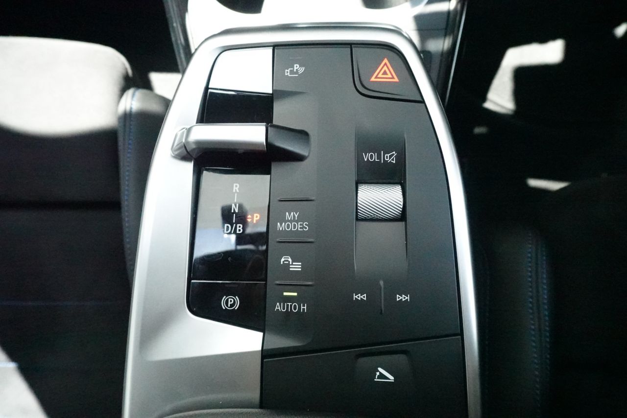 iX2 xDrive30 MSP