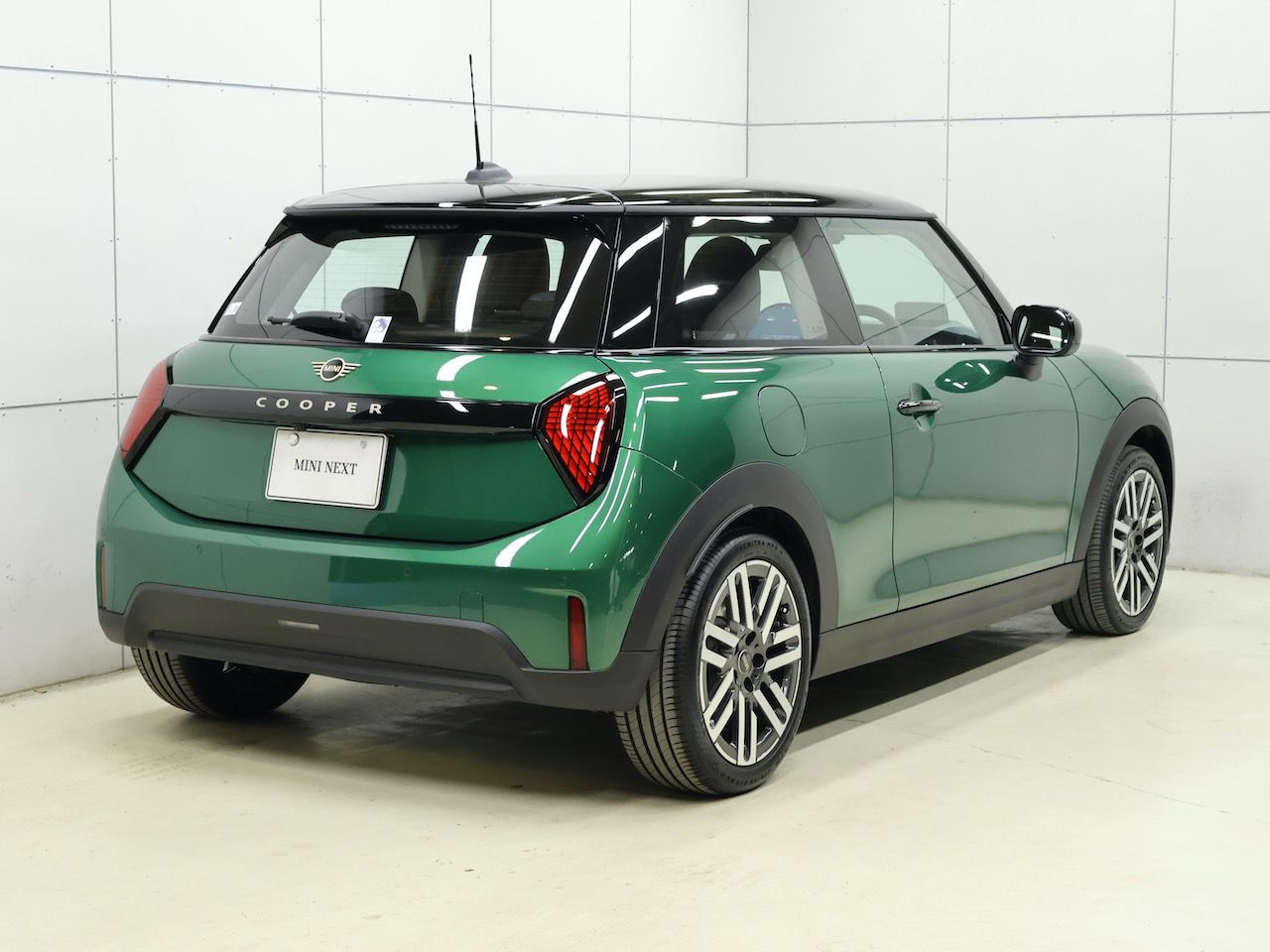 F66 MINI Cooper C 3Dr