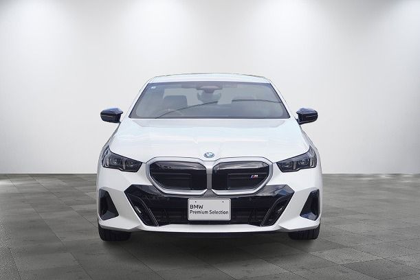 BMW i5 M60 xDrive Sedan RHD