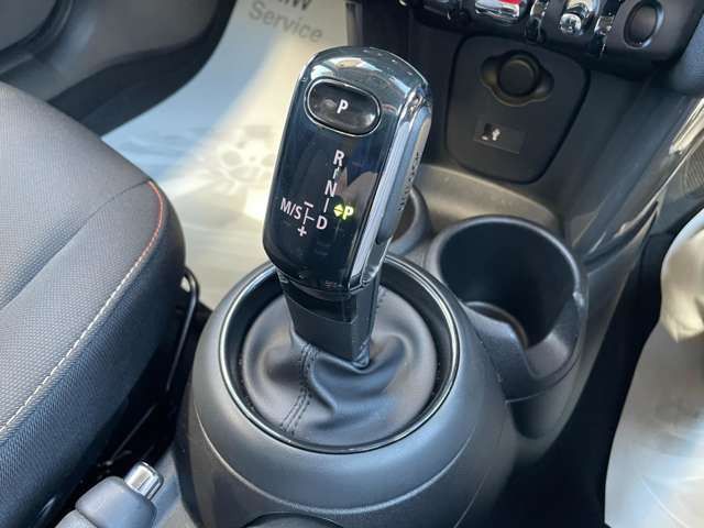 F56 MINI Cooper 3-Door Hatch LCI