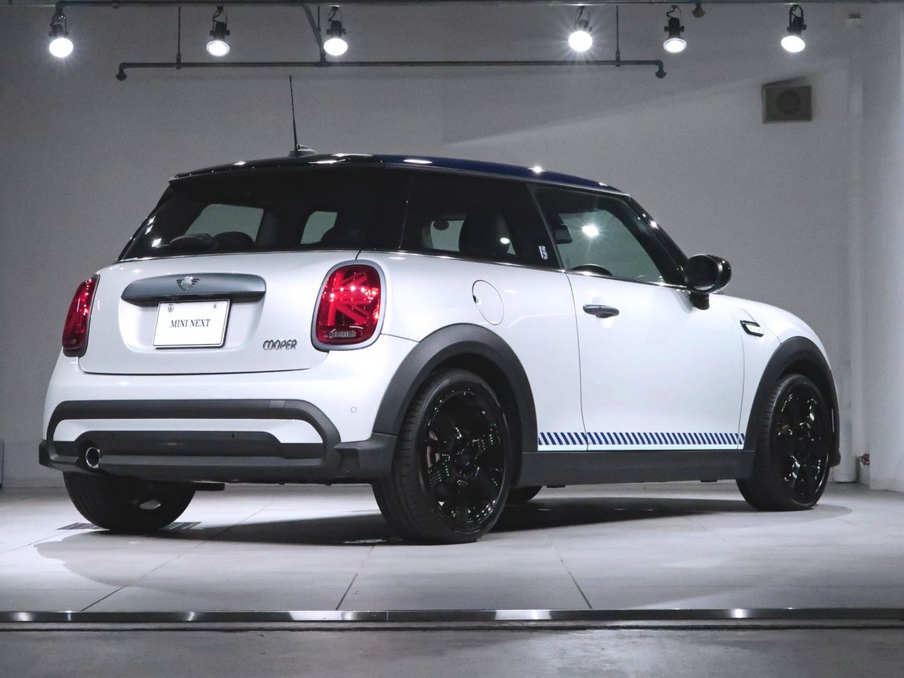 MINI Cooper F56 RHD