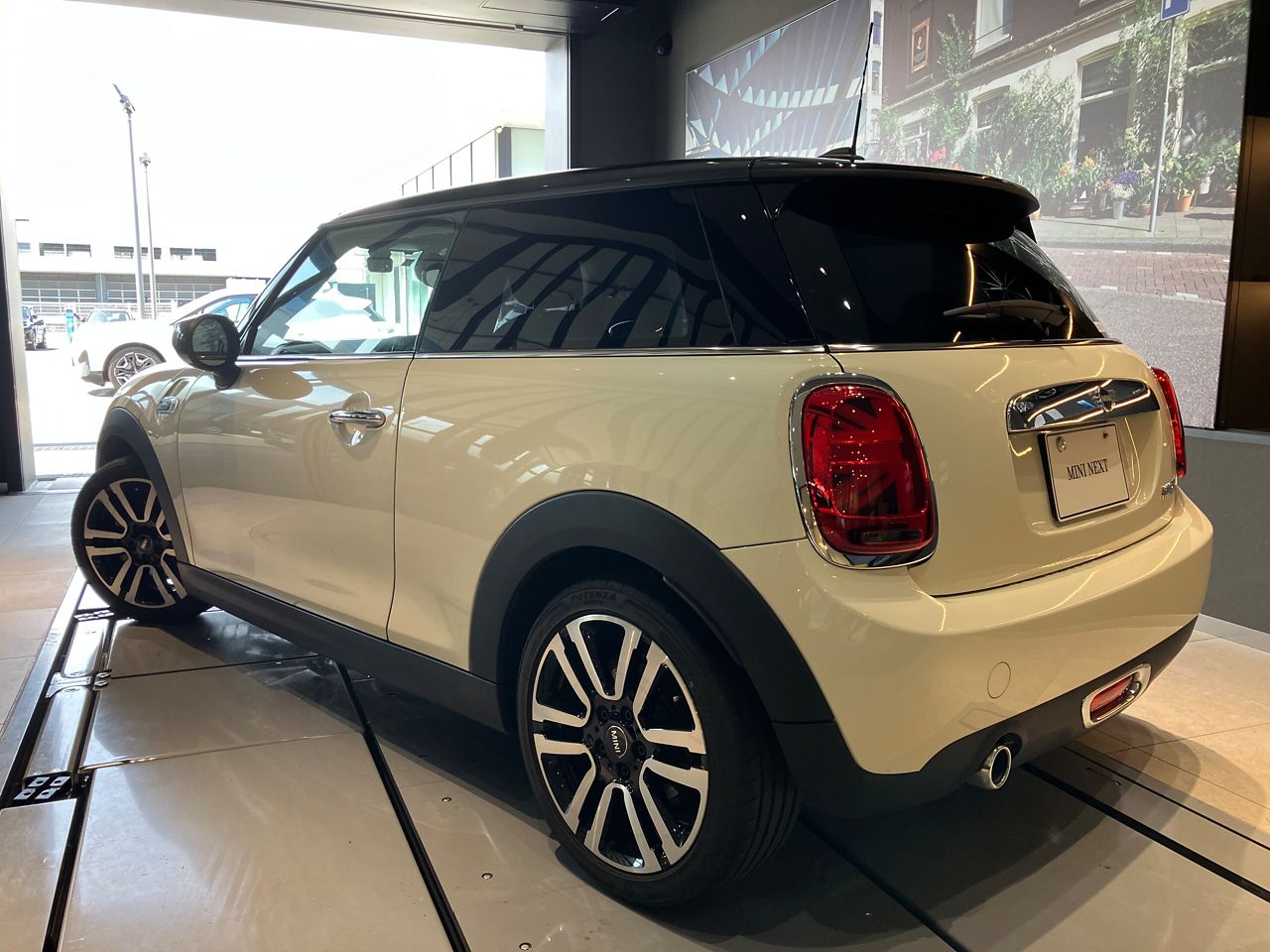 F56 MINI Cooper 3-Door Hatch LCI