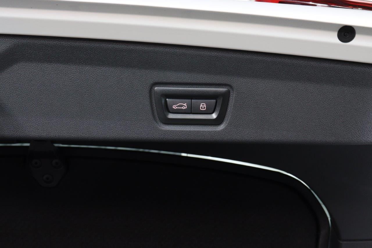 G26 i4 eDrive35 RHD