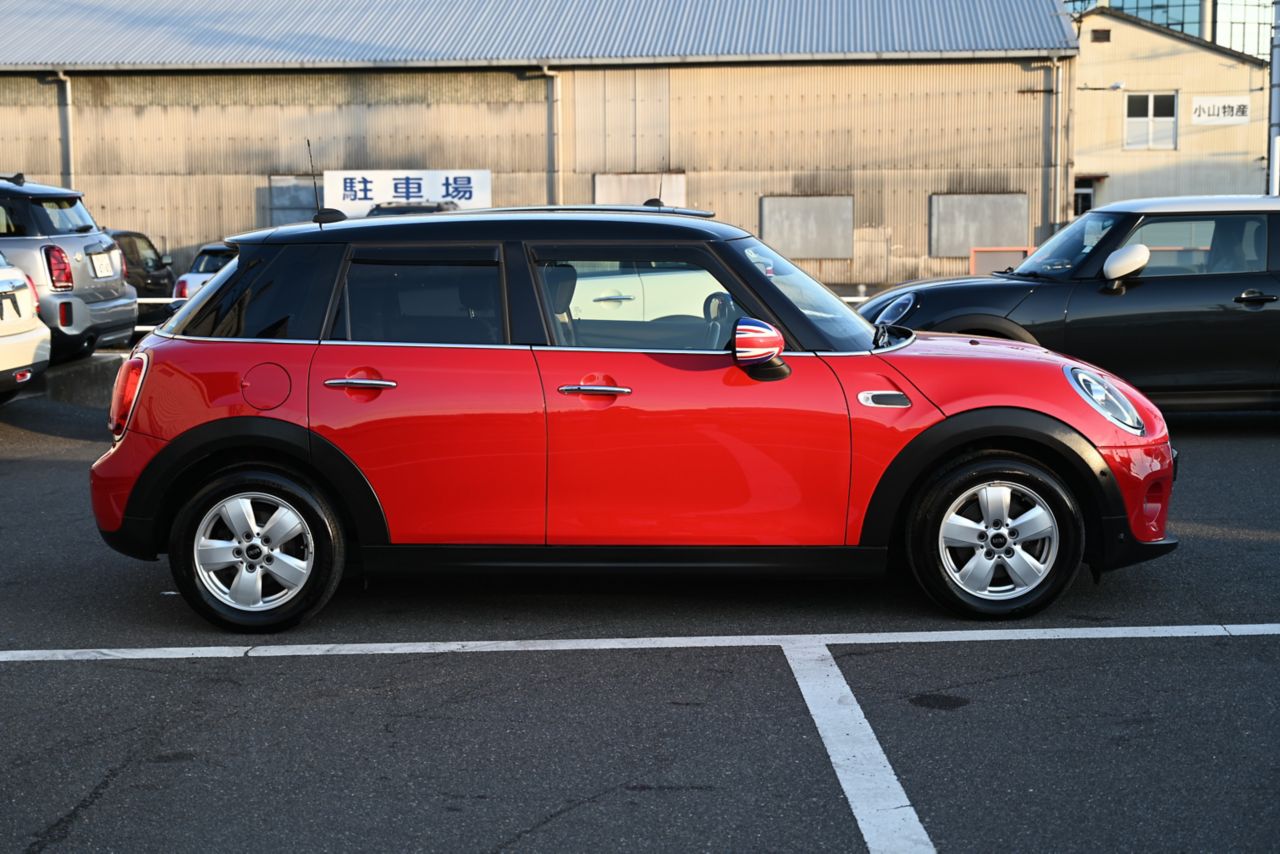 F55 COOPER D (AT)