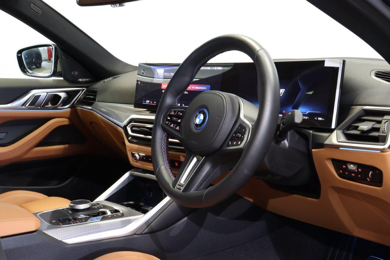 G26 i4 M50 RHD