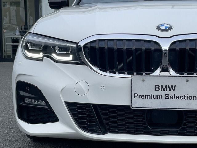 G20 330e Saloon RHD