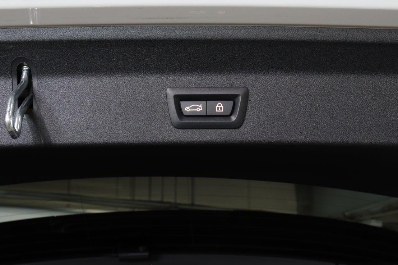 G01 X3 M40i RHD LCI ZA
