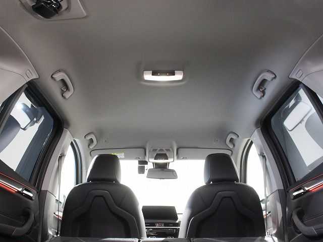 X1 sDrive18i RHD