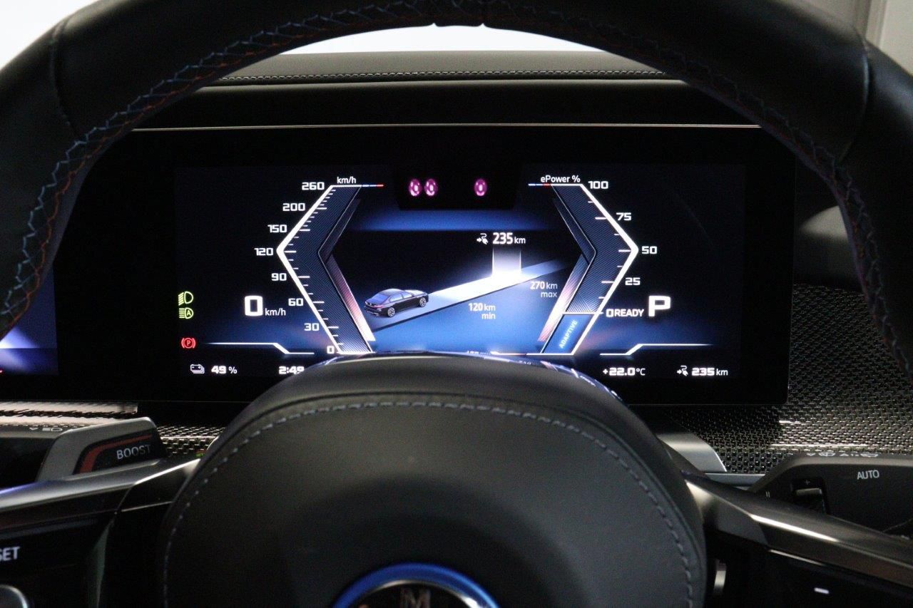 BMW i7 M70 xDrive Sedan RHD