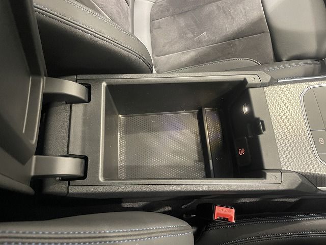318i Touring RHD
