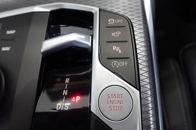 G20 320i Saloon LCI RHD MX
