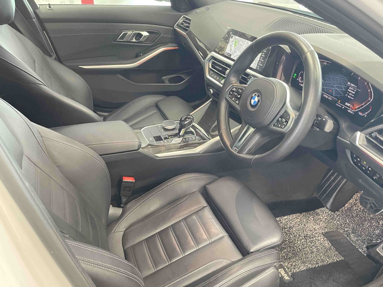 G20 320i Saloon RHD MX
