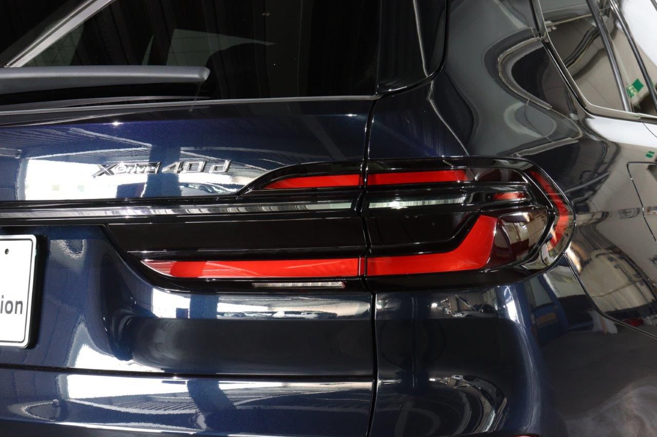 X7 xDrive40d RHD US