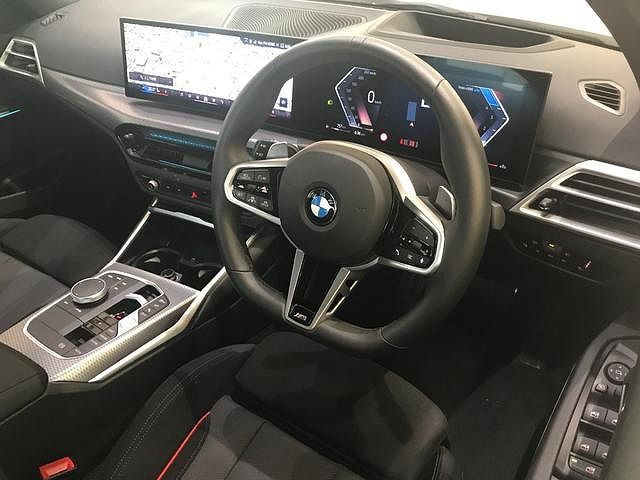 320d xDrive Berline RHD