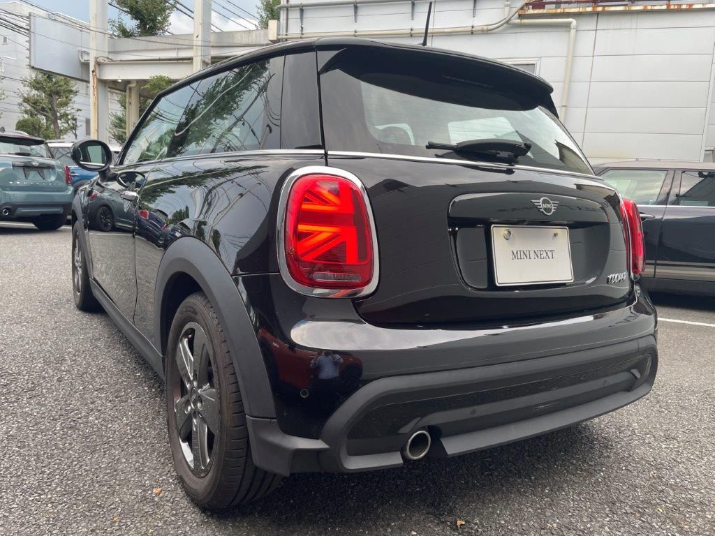 MINI Cooper F56 RHD