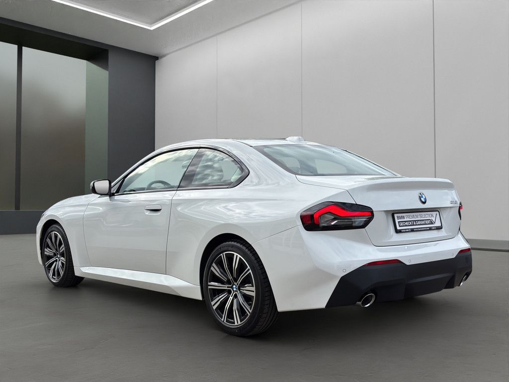 BMW 218
