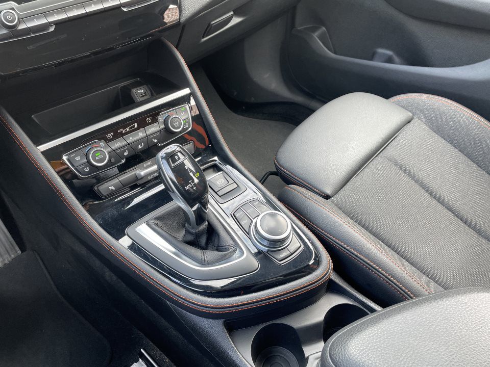 BMW 218