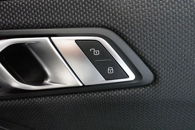 G20 318i Saloon RHD MX