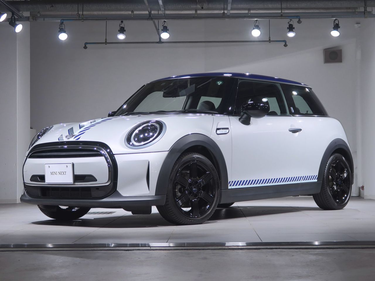 THE NEW MINI COOPER 3 DOOR BRICK LANE EDITION.