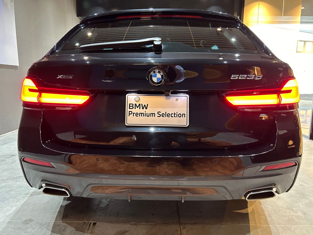 520d xDrive Touring RHD