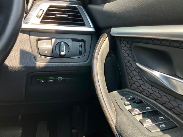 320I SEDAN RHD
