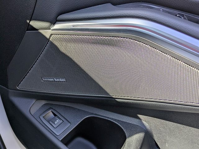 320d xDrive Berline RHD