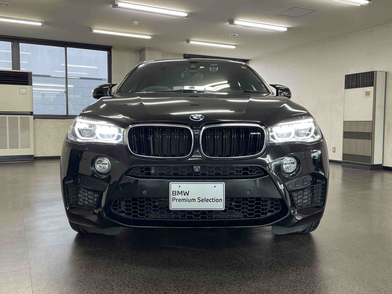 X6M RHD