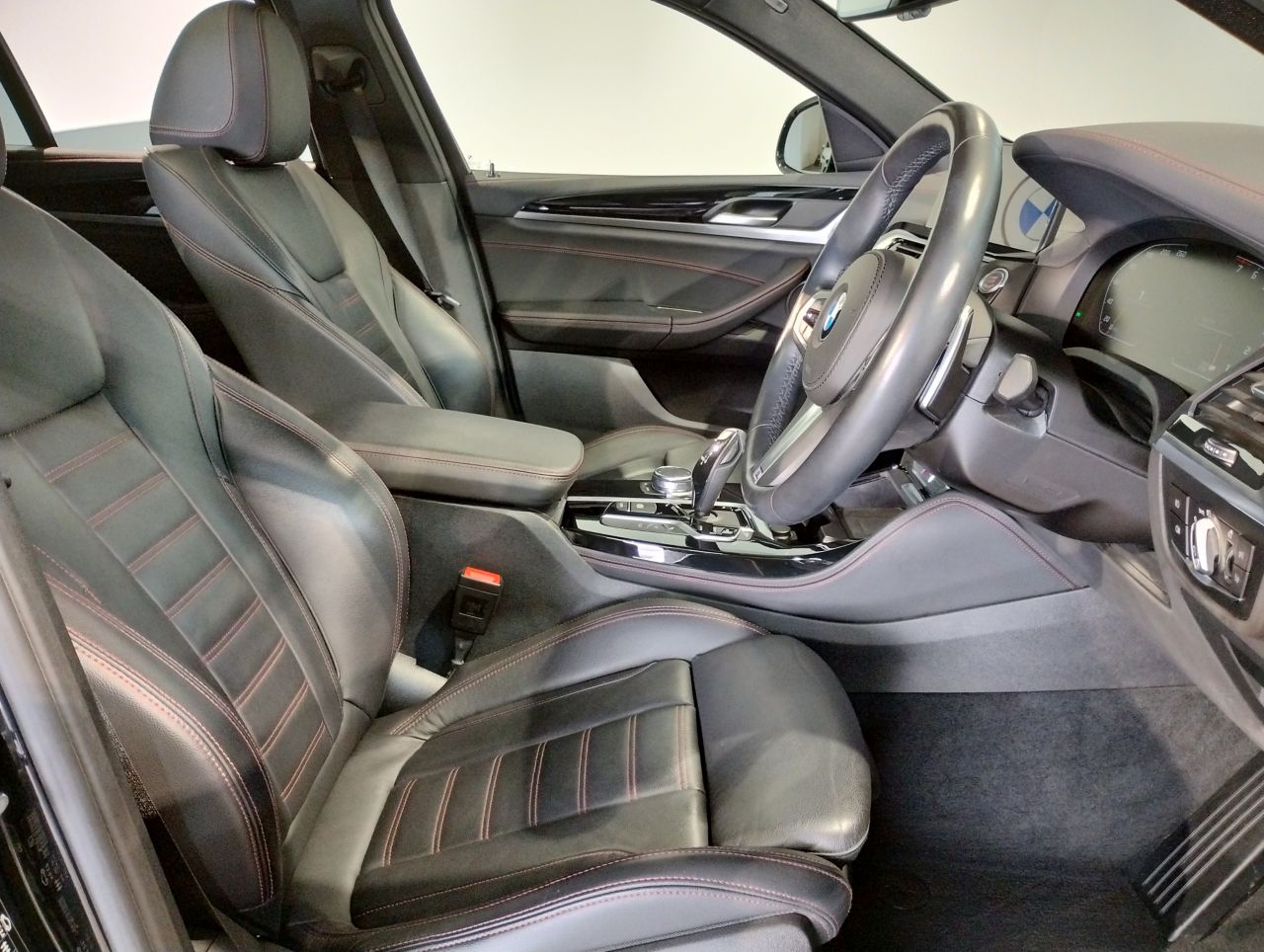 X4 M40i RHD