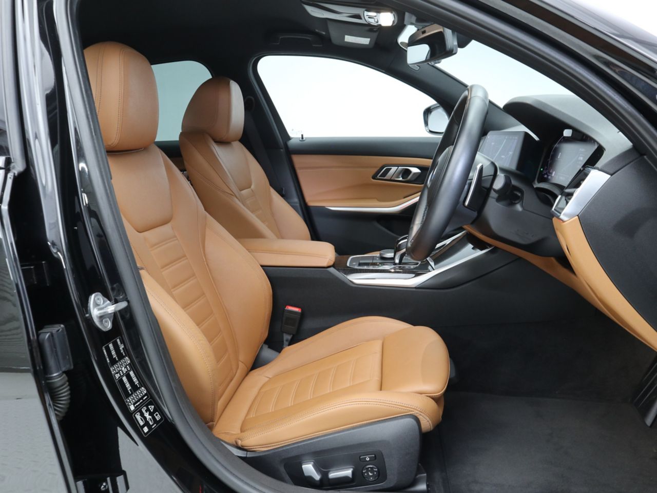 G20 320d xDrive RHD Saloon
