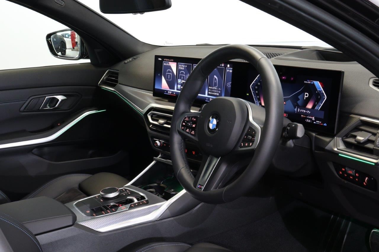 320d xDrive Berline RHD