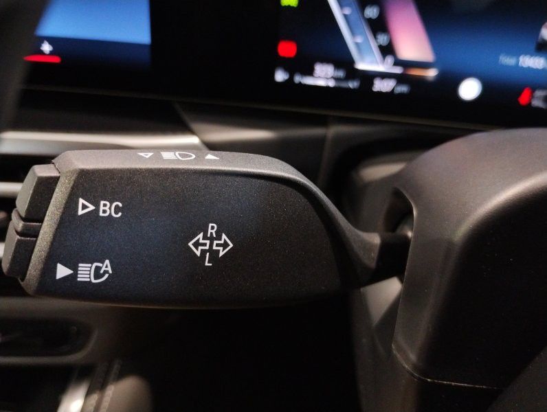 M240i xDrive Coupé RHD