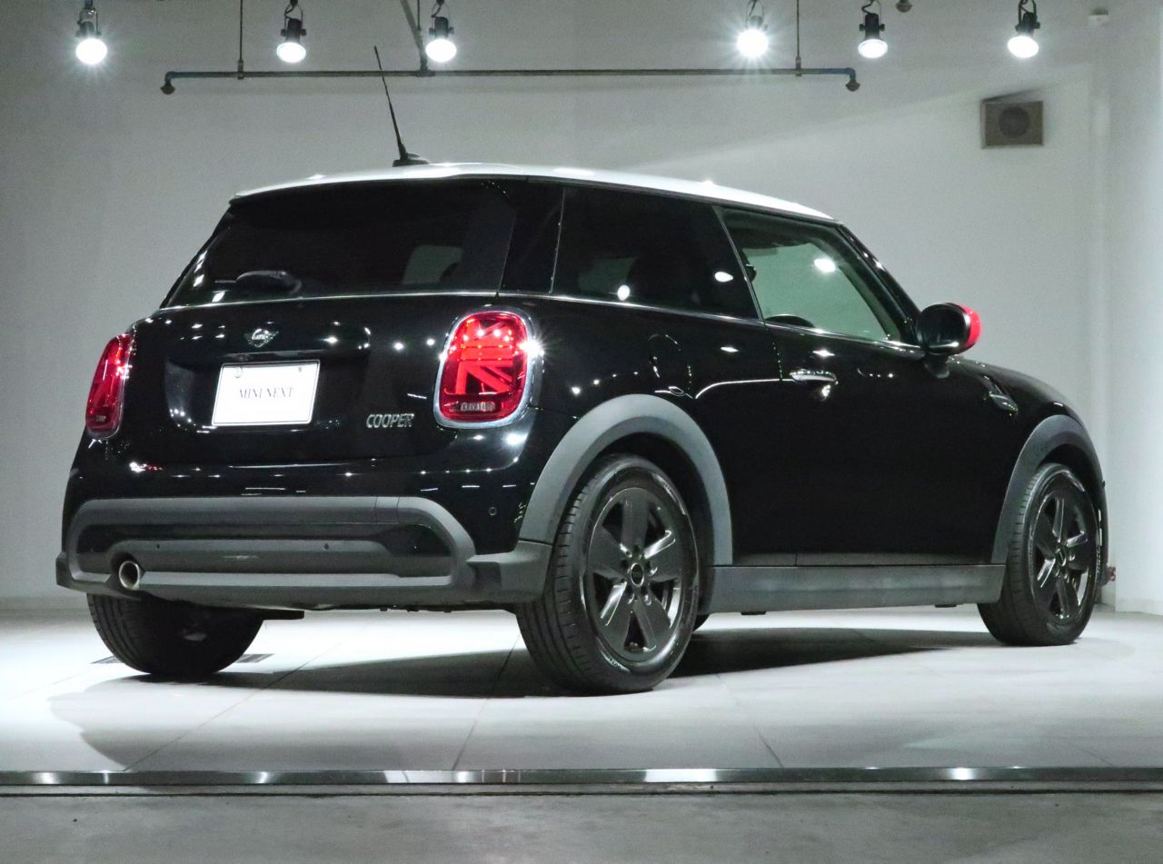 MINI Cooper F56 RHD