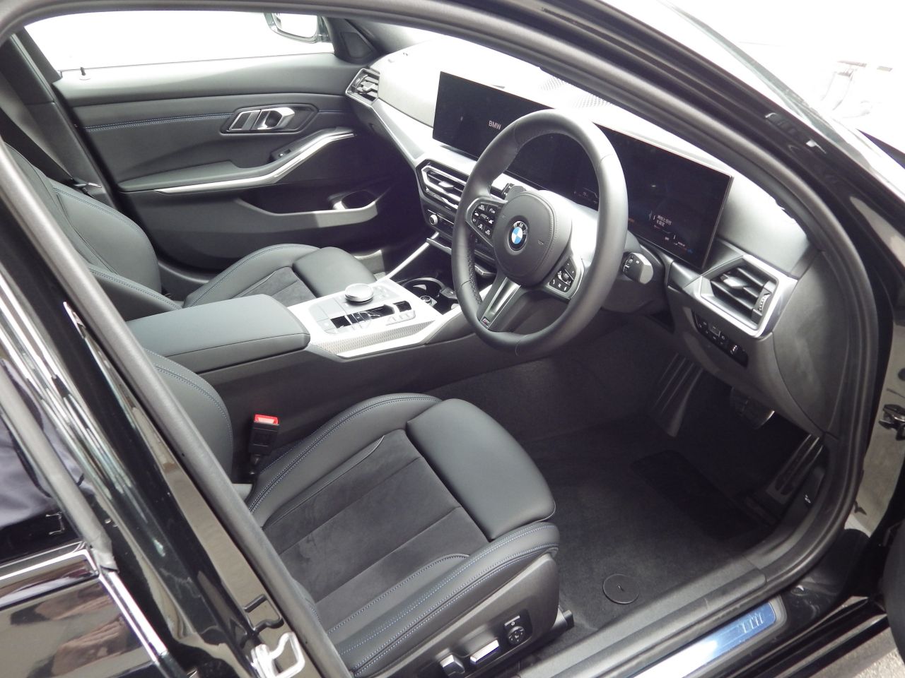 G20 320i Saloon LCI RHD MX