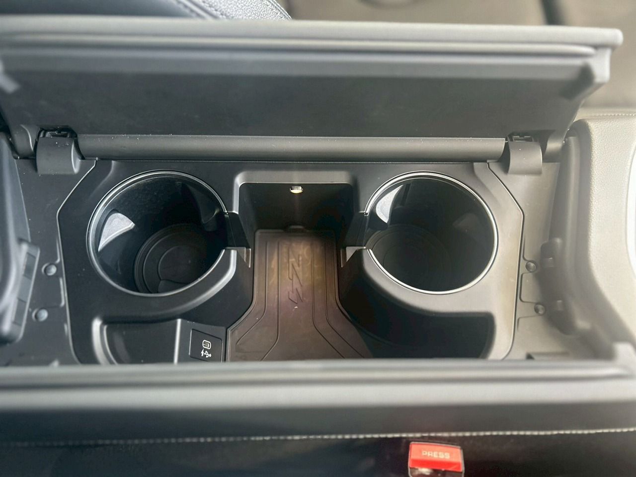 G29 Z4 M40i RHD