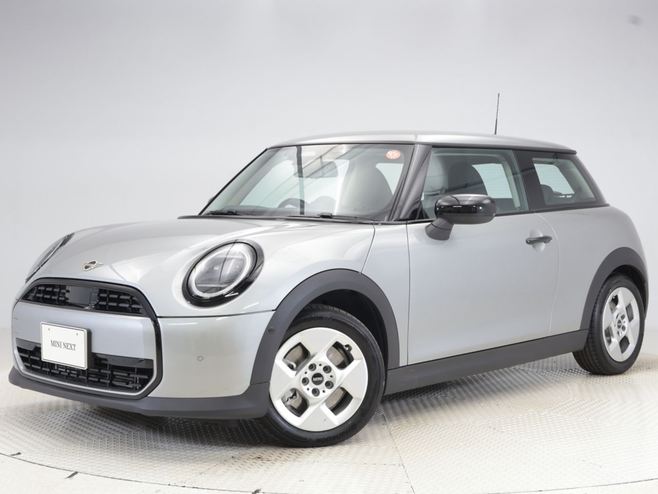 THE NEW MINI COOPER (3 DOOR) C