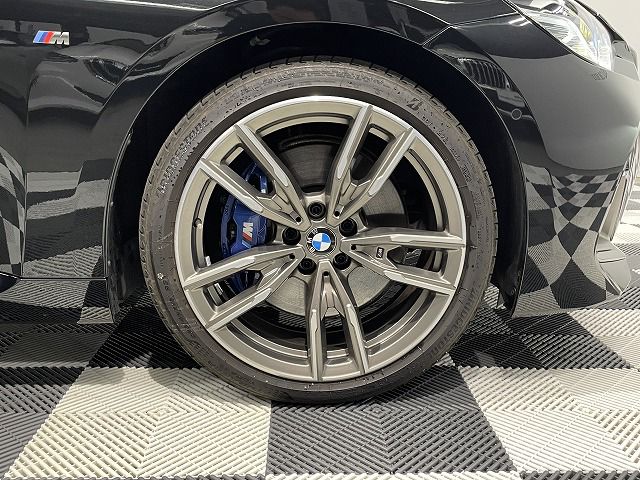 M240i xDrive Coupé RHD