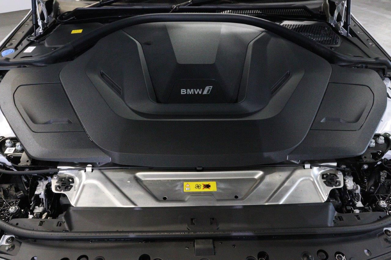 G26 i4 M50 RHD