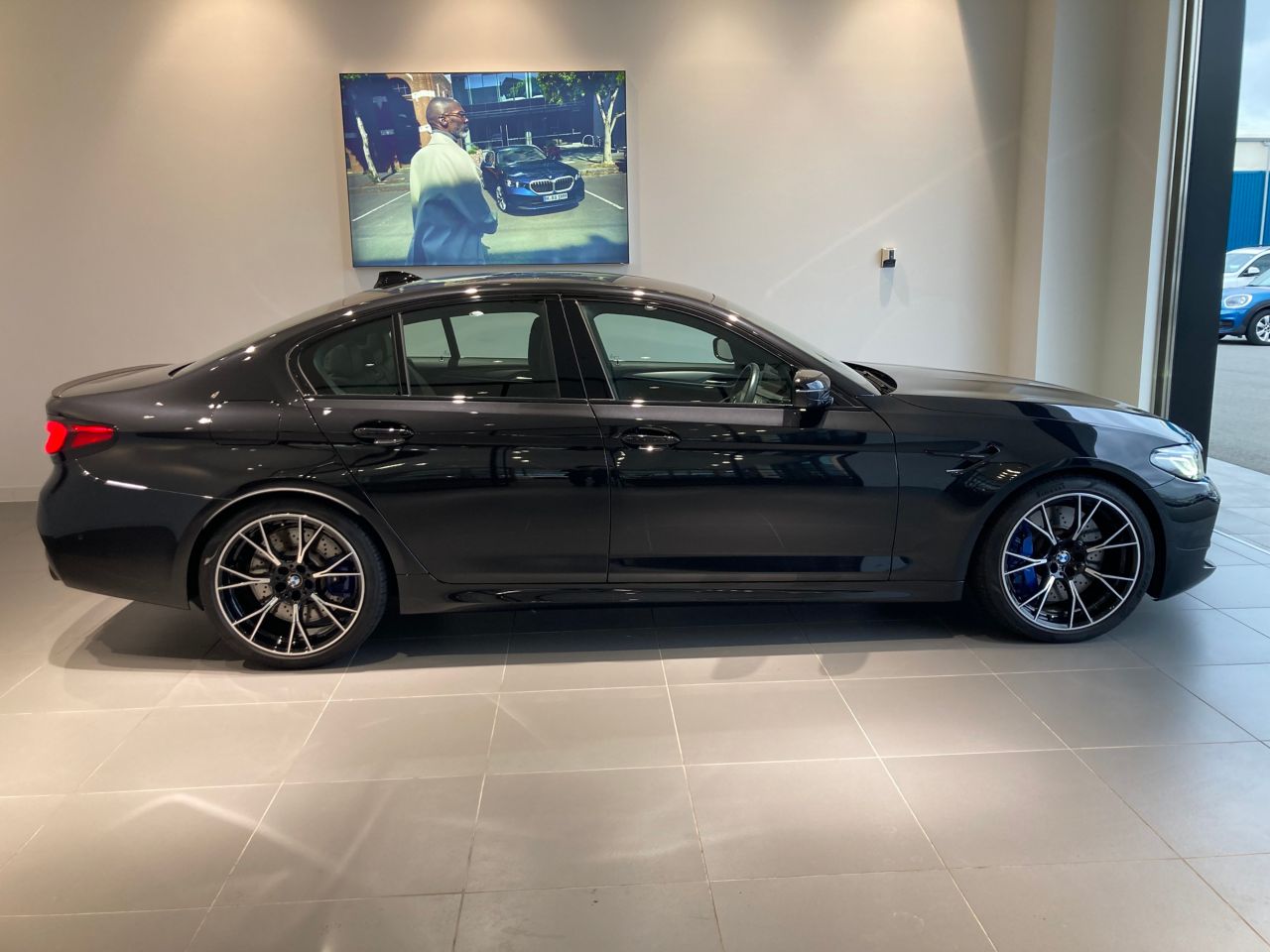 M5 Sedan RHD