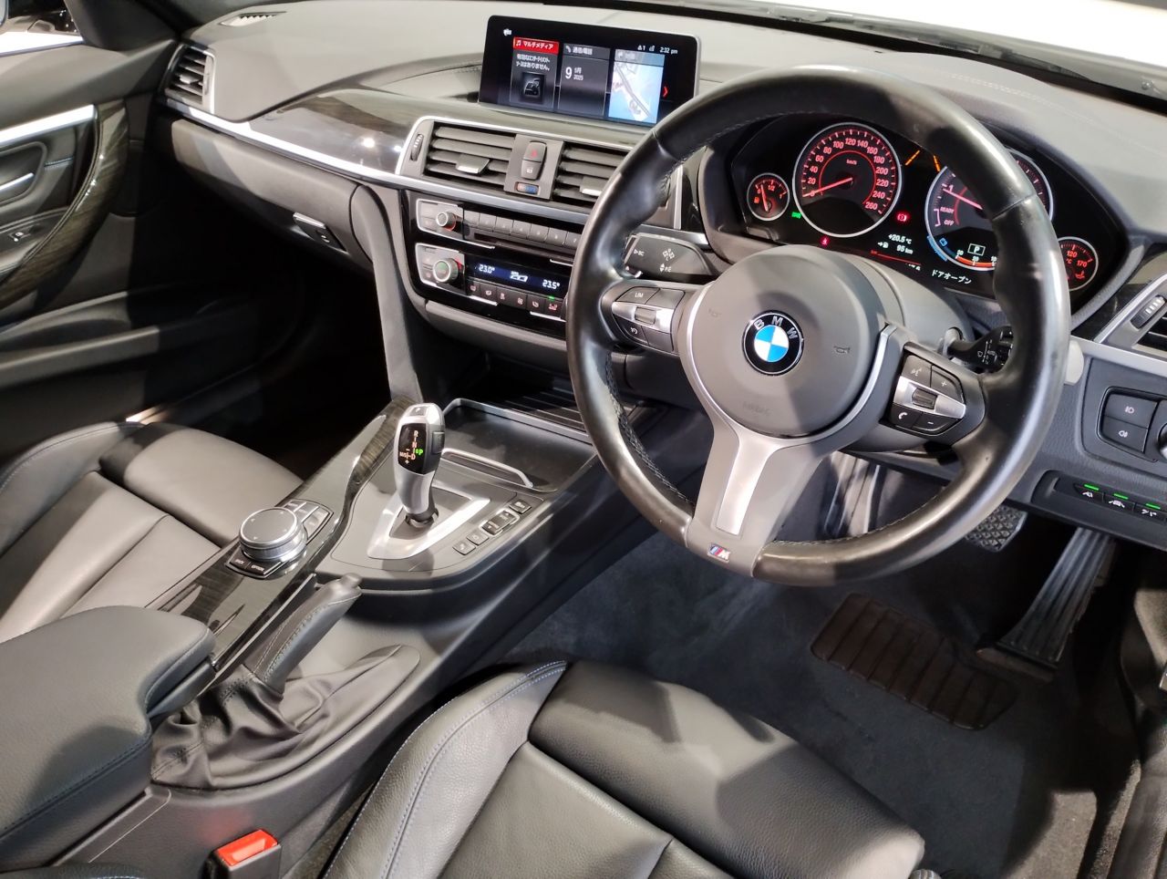 318I TOURING RHD