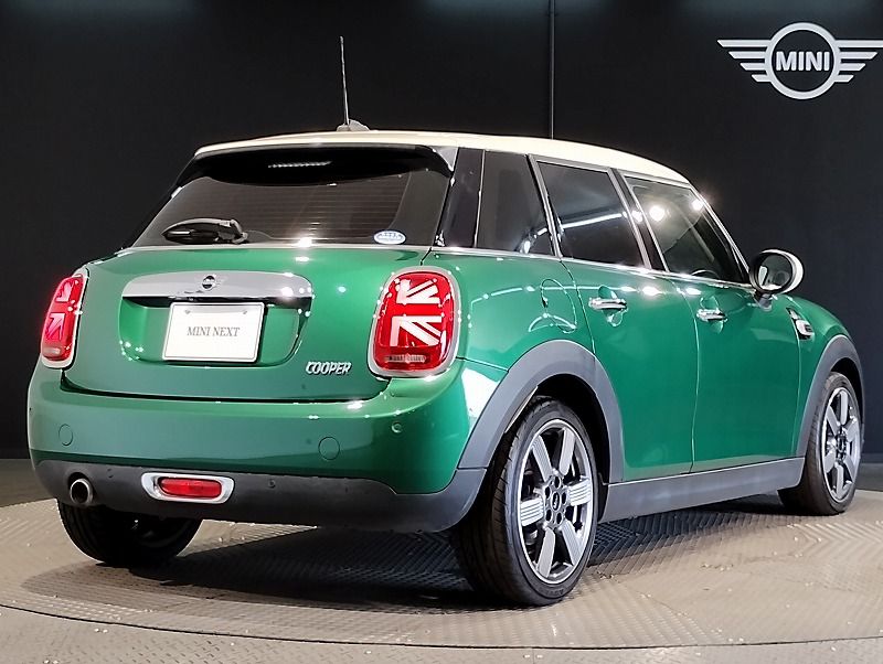 F55 MINI Cooper 5-Door Hatch LCI