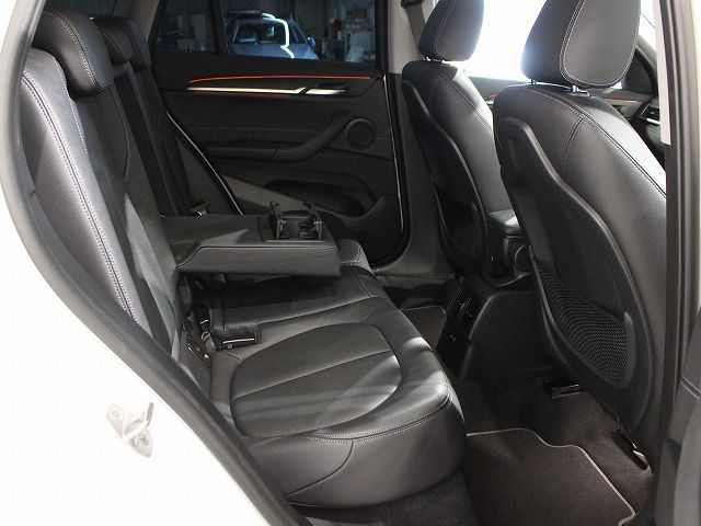 X1 sDrive18i RHD
