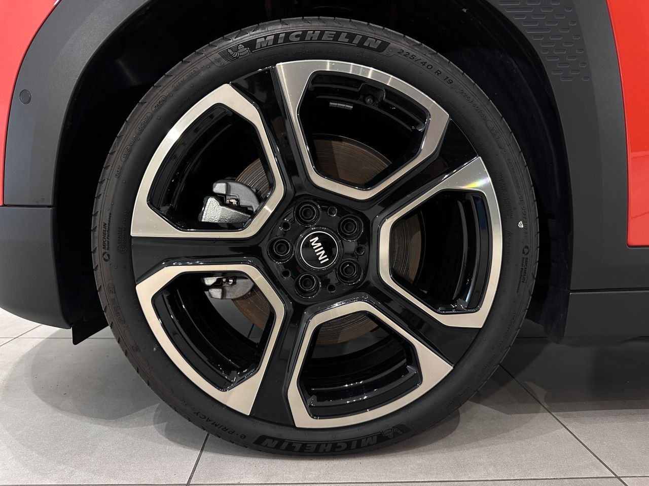 J05 MINI Aceman SE