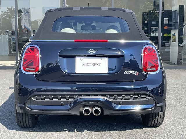 MINI Cooper S Convertible RHD