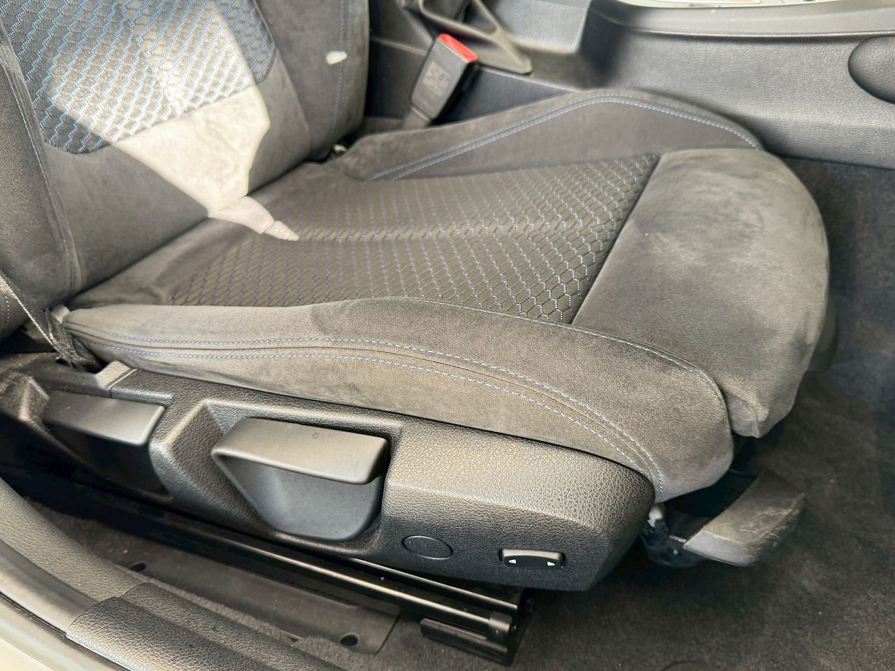 118D 5DOOR RHD
