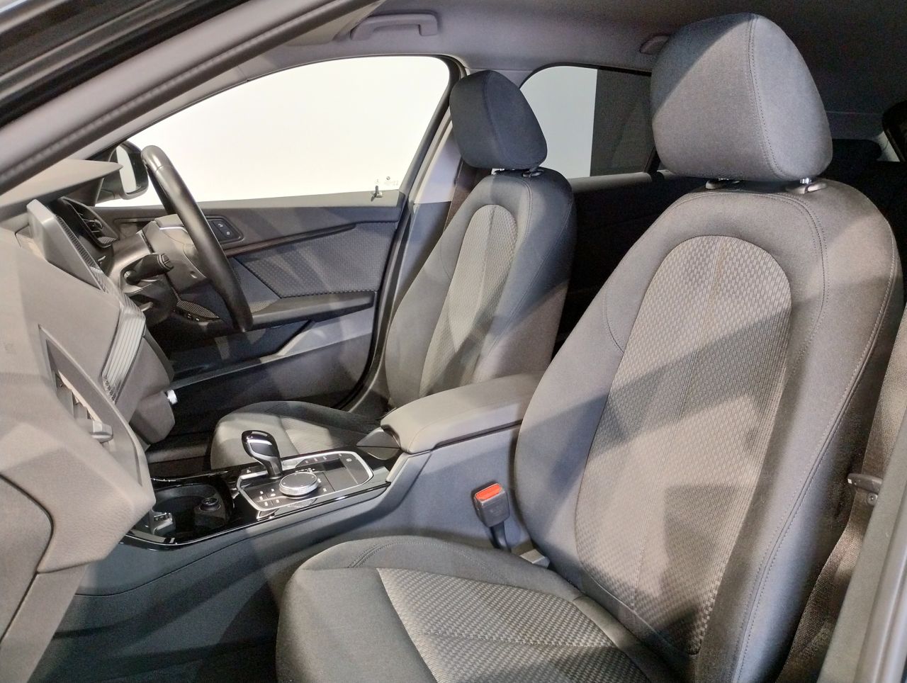 F40 118d Sports Hatch 5-door B47 2.0d